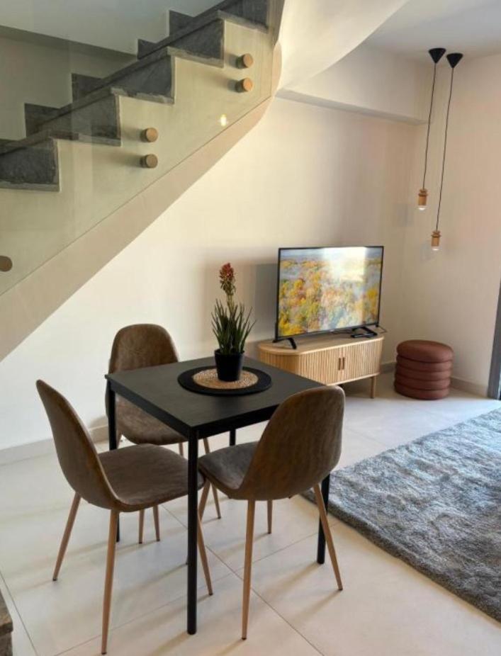 Luxury Maisonette With Shared Pool Афины Экстерьер фото
